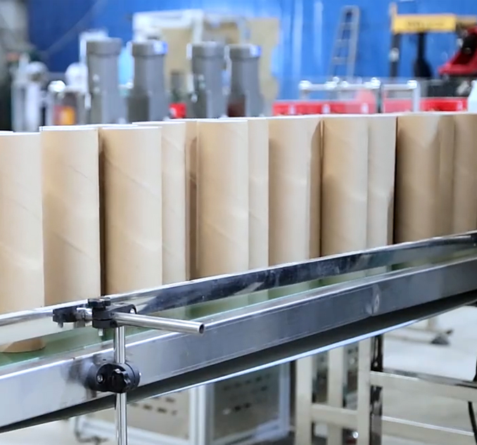 fábrica de latas de papel